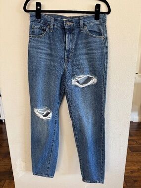 Levi's High Waisted Mom Jeans 28 Distressed Blue Denim